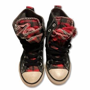 Converse All Star Chuck Taylor Black and Red Plaid Kid’s Sneakers size 11.5